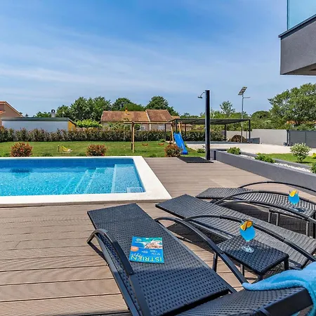 3 Bedroom Awesome In